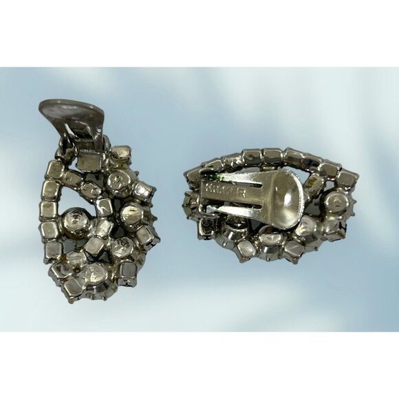 Vintage Kramer Clip-On Earrings Light Blue Crystal Aurora Borealis & Pearls - Picture 6 of 7